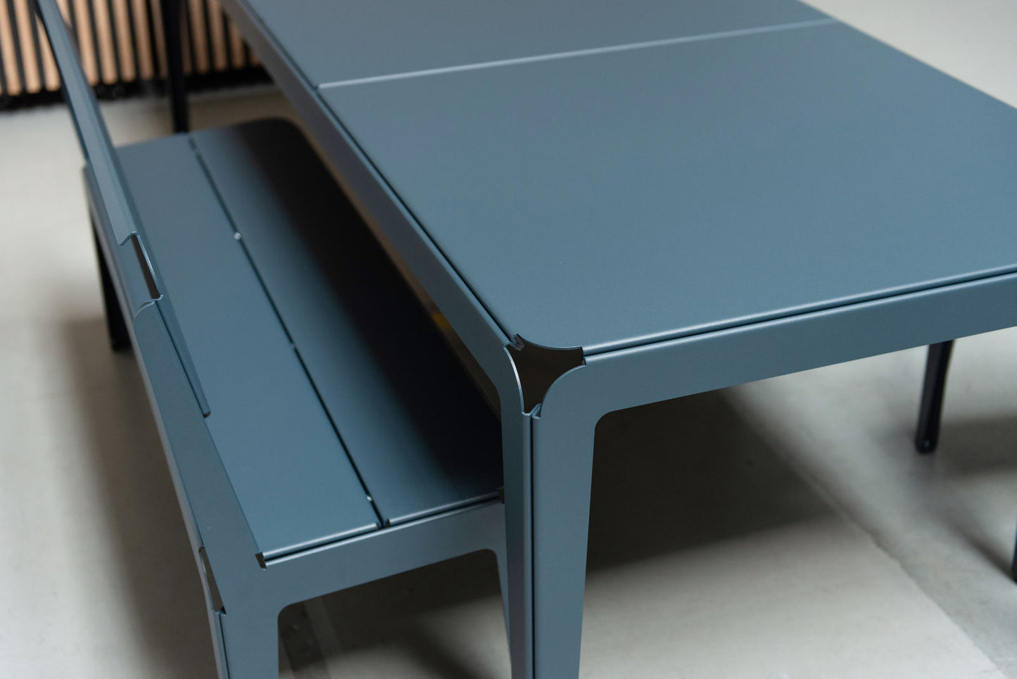 Bended Table