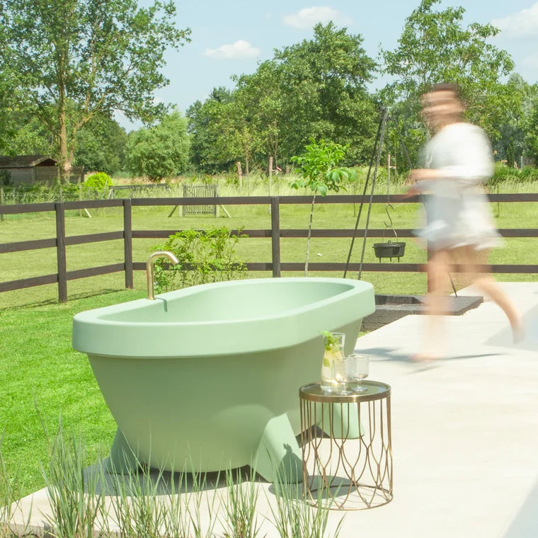 Gardentub Outdoor Bath
